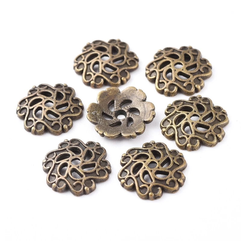 13mm átmérőjű gyöngykupak áttört mintával Antik bronz (Nikkelmentes)