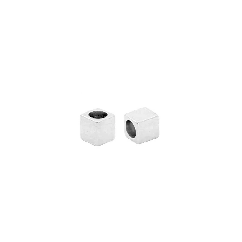 Fém köztes kocka 4 x 4 mm Antik ezüst